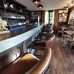 Les Terrasses De - & - Restaurant & 酒店 3*