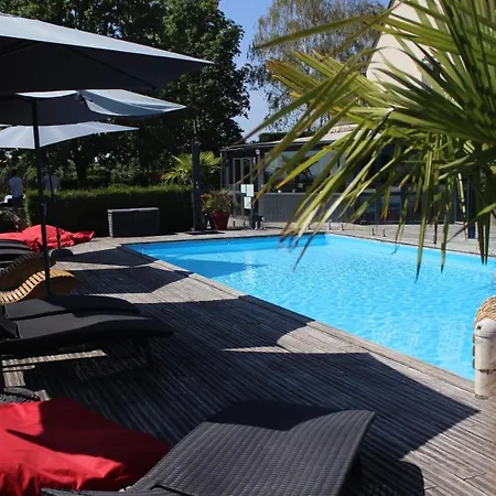 Hotel Les Terrasses De - & - Restaurant & Saumur