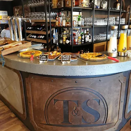 Les Terrasses De - & - Restaurant & Saumur