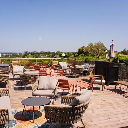 Hotel Les Terrasses De - & - Restaurant & Saumur