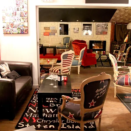 Les Terrasses De - & - Restaurant & 호텔 쏘뮤흐