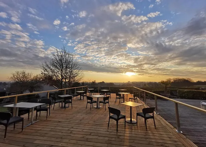 Les Terrasses De - & - Restaurant & Hotel 3*