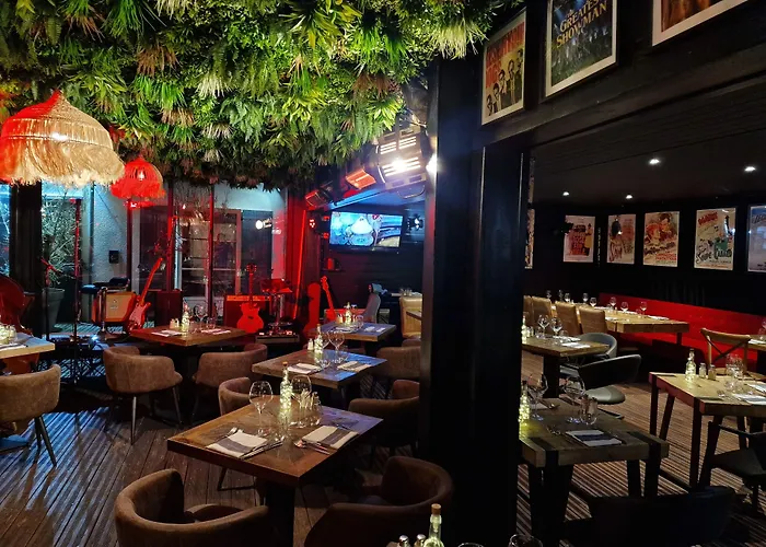 Hotel Les Terrasses De - & - Restaurant & Saumur