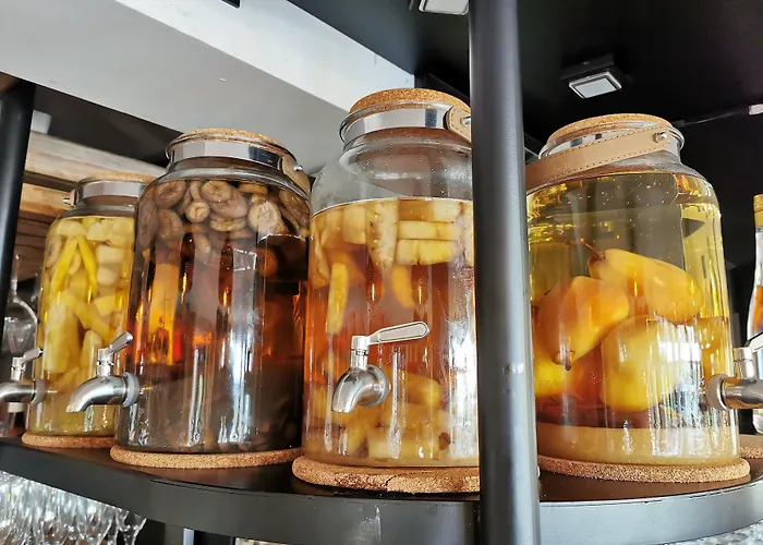 Les Terrasses De - & - Restaurant & Hotel